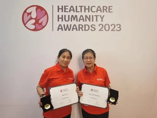 Mdm Han & Mdm Tracy Lee